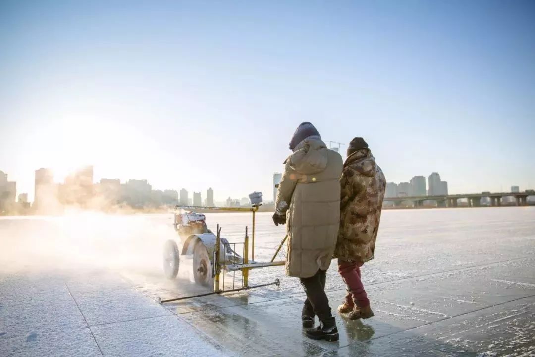 哈(ha)爾濱冬季采冰 采(cai)冰工具