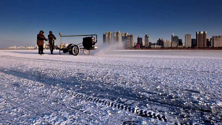 哈爾濱冬季采冰(bing) 采冰工具