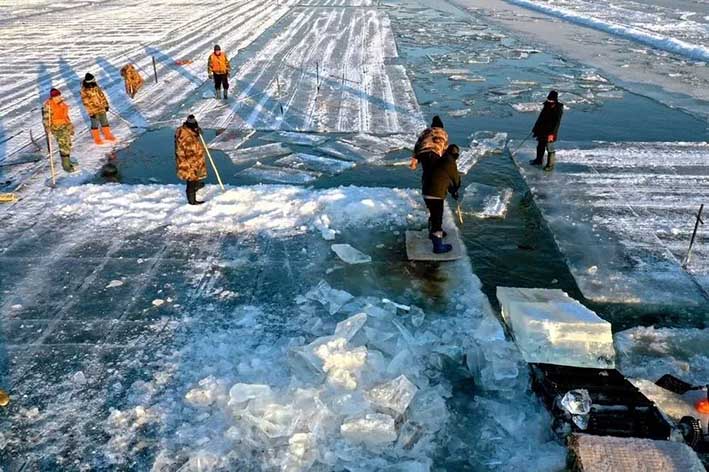 哈爾濱冬(dōng)季采冰 采冰工具(jù)